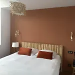 Hotel Le Dormeur Du Val 4*