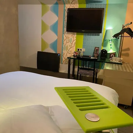 Le Dormeur Du Val Otel