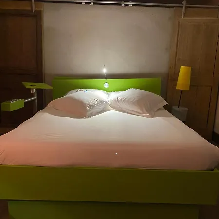 Le Dormeur Du Val Отель 4*