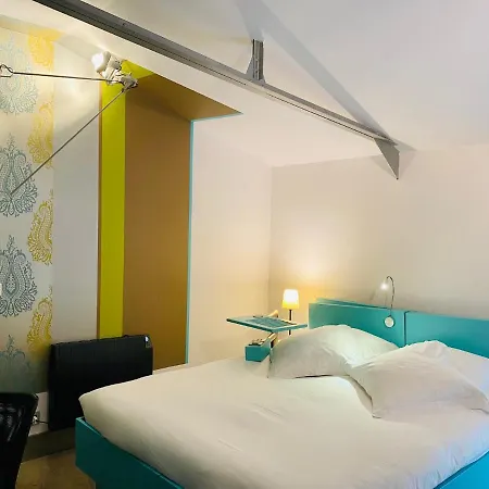 Le Dormeur Du Val Otel