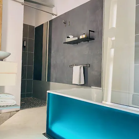 Le Dormeur Du Val Hotel