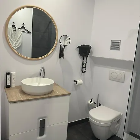 Otel Le Dormeur Du Val 4*