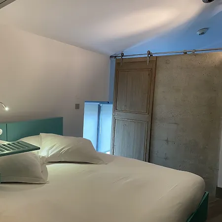 Le Dormeur Du Val Отель