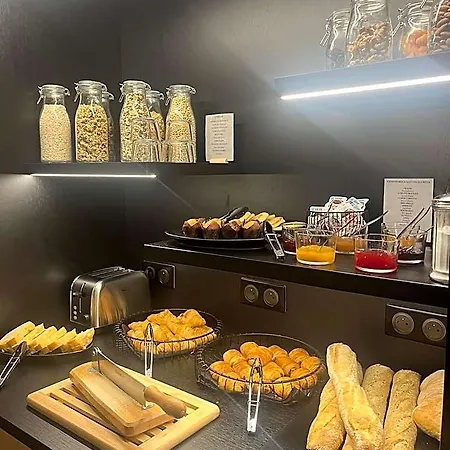Le Dormeur Du Val فندق