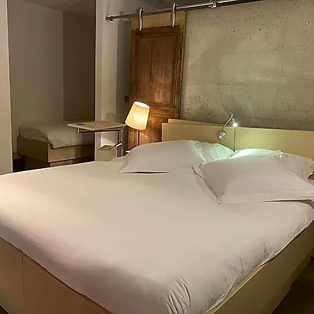 Le Dormeur Du Val Hotel
