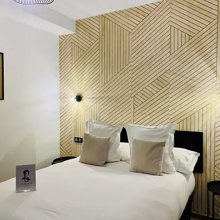 Отель Le Dormeur Du Val 4*