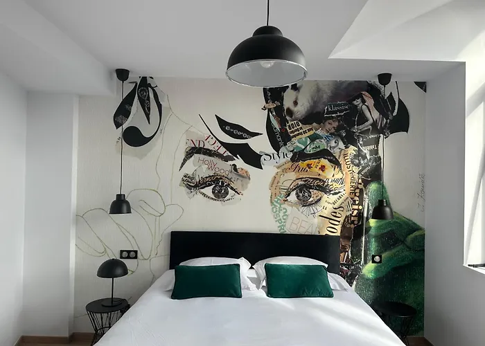 Le Dormeur Du Val Hotel 4*