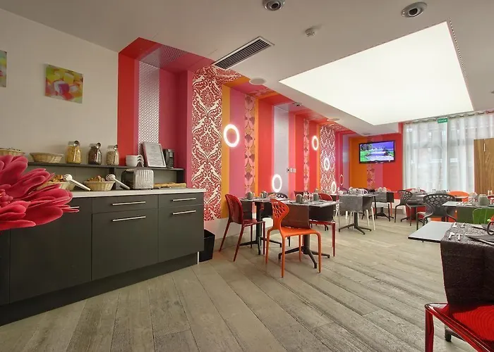 מלון Le Dormeur Du Val Charleville-Mézières