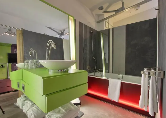 Le Dormeur Du Val מלון