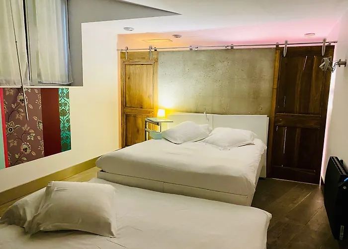 Le Dormeur Du Val מלון