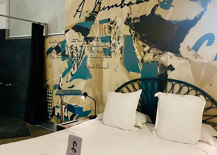 מלון Le Dormeur Du Val 4*