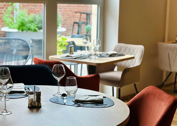 מלון Le Dormeur Du Val Charleville-Mézières