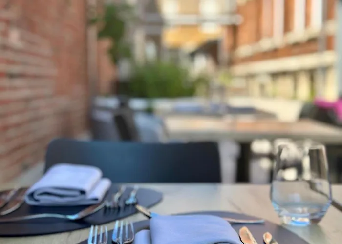 Le Dormeur Du Val מלון 4*