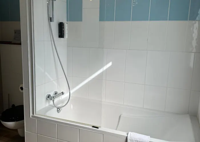 Le Dormeur Du Val מלון