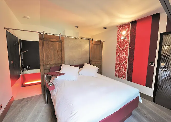 מלון Le Dormeur Du Val Charleville-Mézières